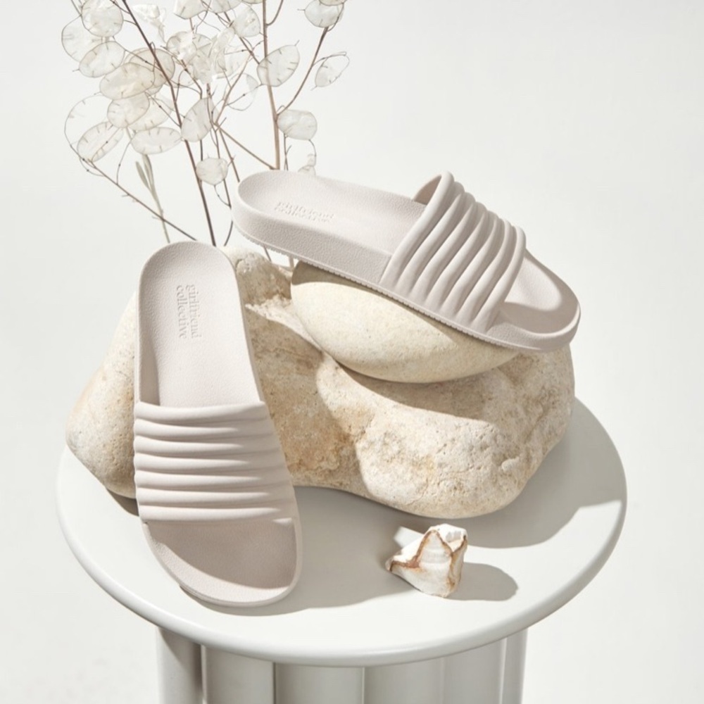 Girlfriend collective white flip-flops